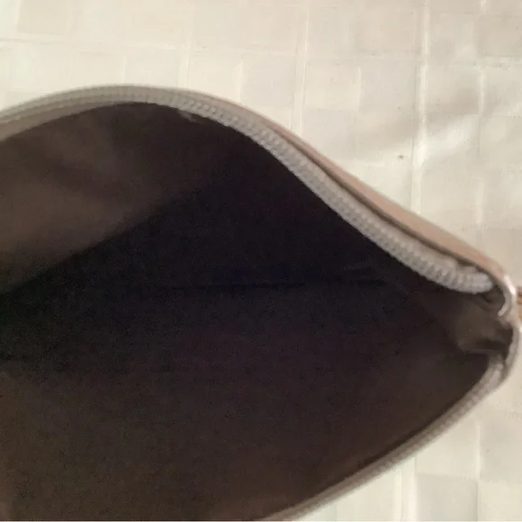 New gold 3 purse set - Picture 10 of 10